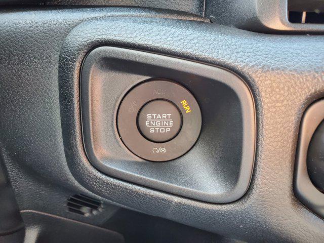 new 2025 Jeep Gladiator car, priced at $45,275