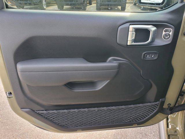 new 2026 Jeep Gladiator car, priced at $45,974