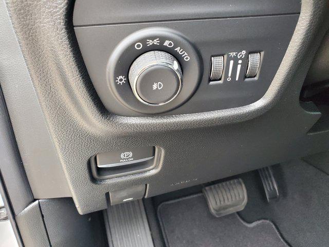 new 2025 Jeep Grand Cherokee car, priced at $45,512