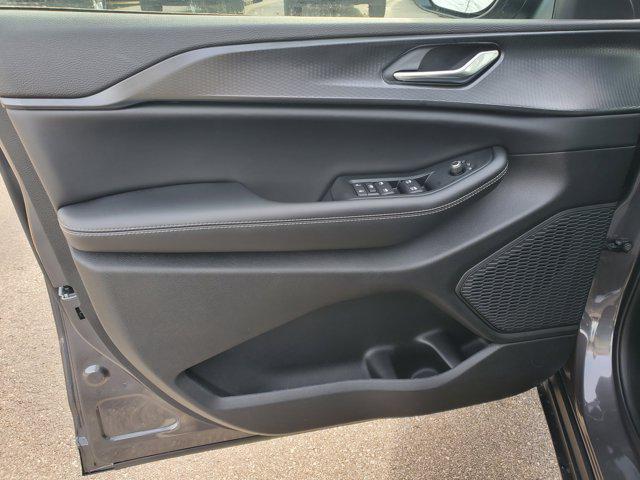 new 2025 Jeep Grand Cherokee car, priced at $35,360