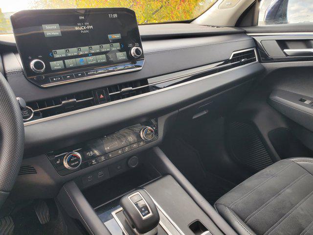 used 2024 Mitsubishi Outlander car, priced at $26,897