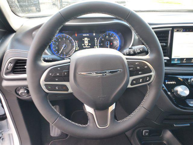 new 2026 Chrysler Pacifica car, priced at $45,865