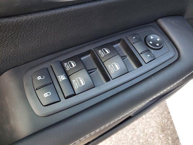 new 2026 Chrysler Pacifica car, priced at $45,865