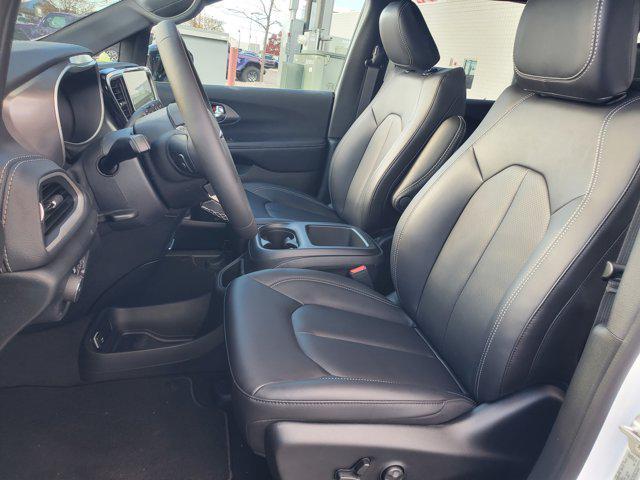 new 2026 Chrysler Pacifica car, priced at $45,865