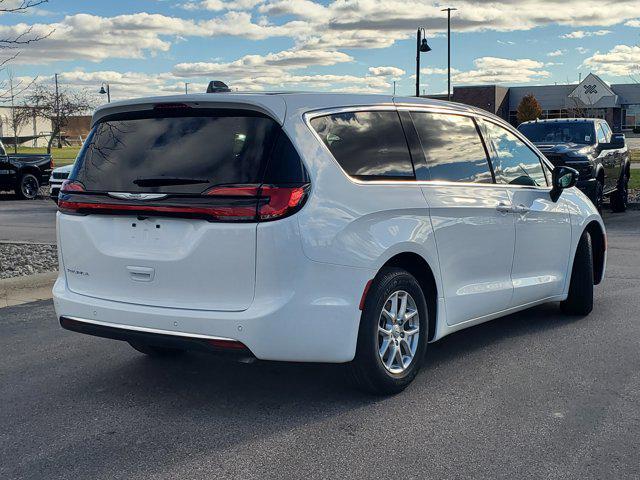 new 2026 Chrysler Pacifica car, priced at $45,865