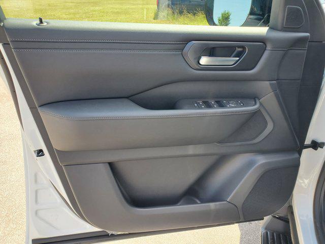 new 2025 Nissan Armada car, priced at $57,329