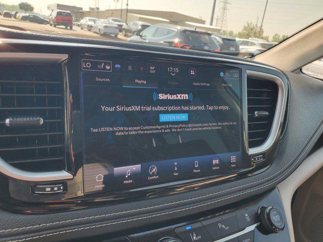 used 2021 Chrysler Pacifica Hybrid car, priced at $25,450