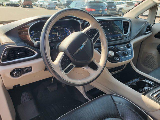 used 2021 Chrysler Pacifica Hybrid car, priced at $25,450