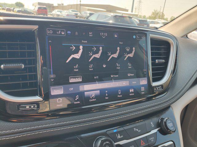 used 2021 Chrysler Pacifica Hybrid car, priced at $25,450