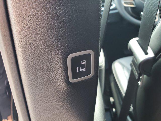 new 2026 Chrysler Pacifica car, priced at $38,382