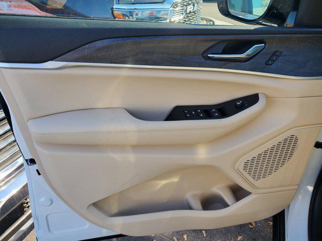 new 2025 Jeep Grand Cherokee car, priced at $43,469