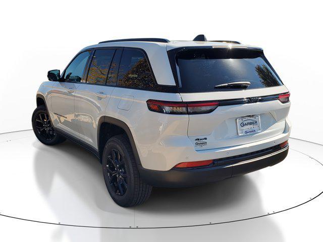 new 2025 Jeep Grand Cherokee car, priced at $40,038