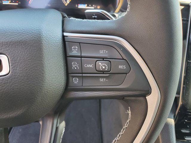 new 2025 Jeep Grand Cherokee car, priced at $40,038