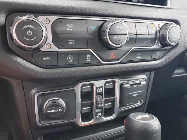 new 2025 Jeep Wrangler car, priced at $37,682