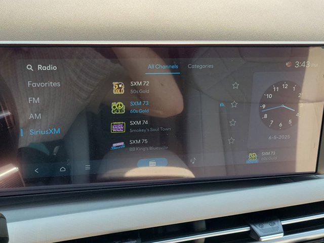 new 2025 Hyundai TUCSON Hybrid car, priced at $34,155