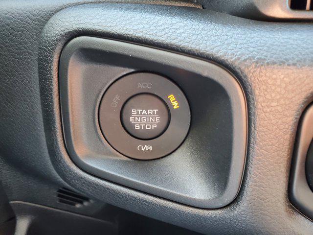 new 2025 Jeep Gladiator car, priced at $44,275