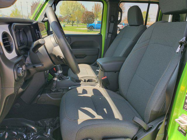 new 2025 Jeep Gladiator car, priced at $44,275