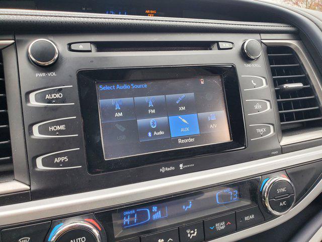 used 2014 Toyota Highlander car, priced at $15,987