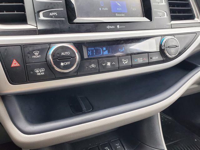 used 2014 Toyota Highlander car, priced at $15,987