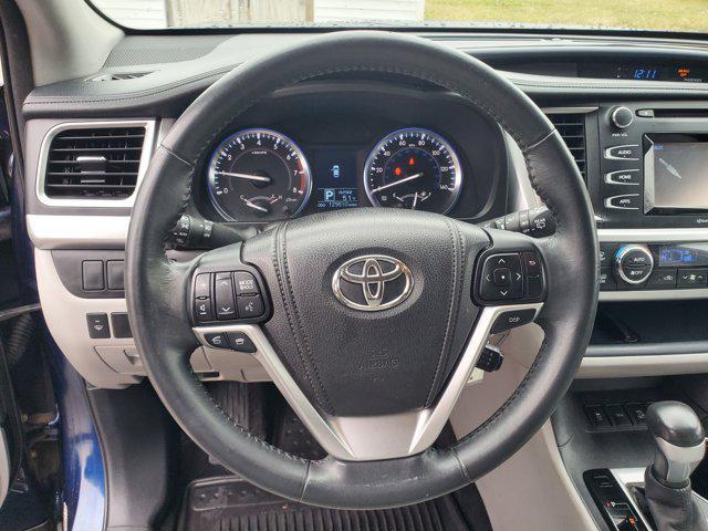 used 2014 Toyota Highlander car, priced at $15,987