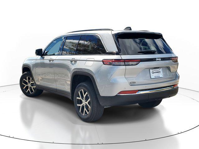 new 2025 Jeep Grand Cherokee car, priced at $45,245