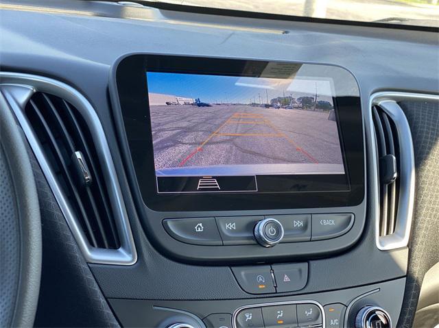 new 2025 Chevrolet Malibu car, priced at $27,000