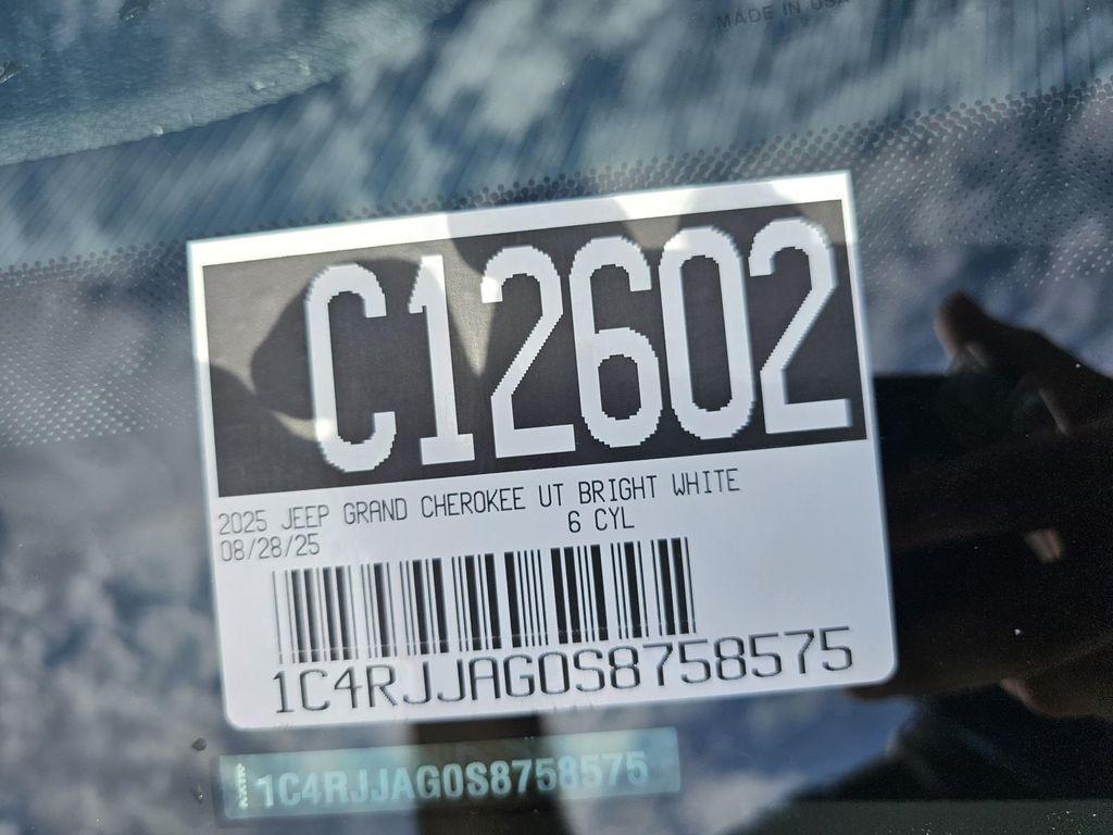 new 2025 Jeep Grand Cherokee L car, priced at $34,799