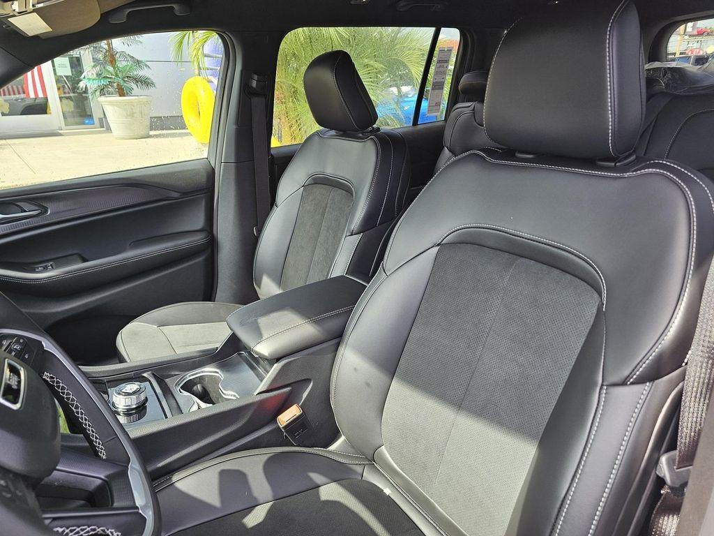new 2025 Jeep Grand Cherokee L car, priced at $34,799