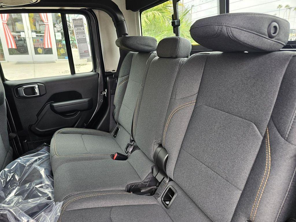new 2025 Jeep Gladiator car, priced at $35,995