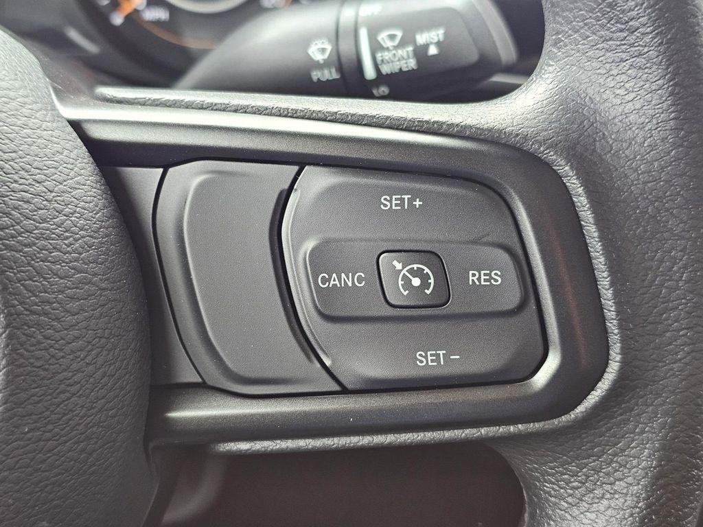 new 2025 Jeep Gladiator car, priced at $35,995