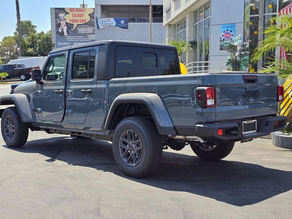 new 2025 Jeep Gladiator car, priced at $43,130