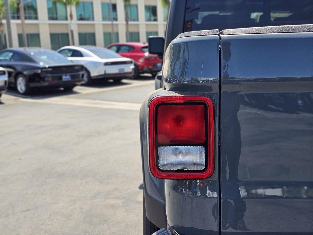 new 2025 Jeep Gladiator car, priced at $43,130
