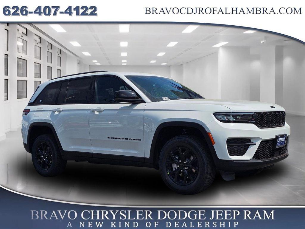 new 2025 Jeep Grand Cherokee car, priced at $32,995