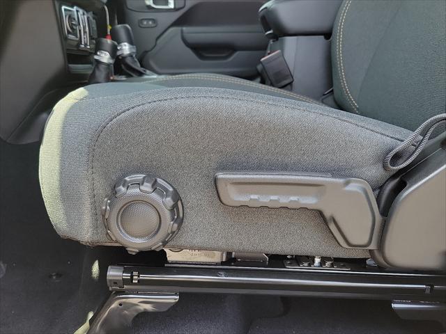 new 2025 Jeep Gladiator car, priced at $42,563