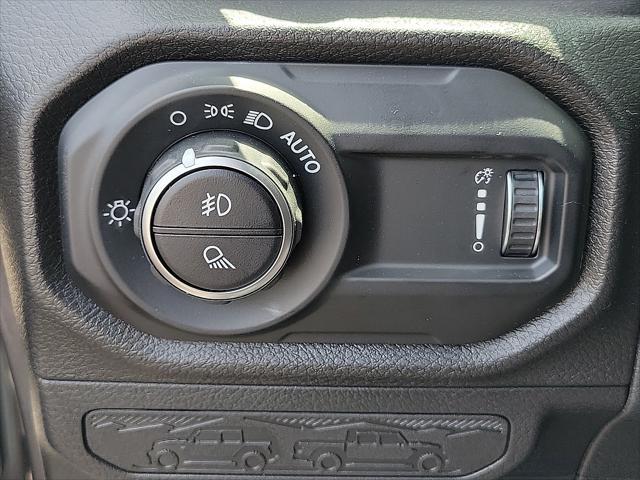 new 2025 Jeep Gladiator car, priced at $42,563