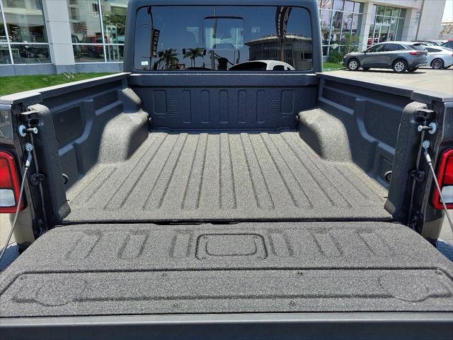 new 2025 Jeep Gladiator car, priced at $42,563