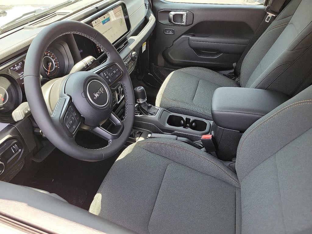 new 2025 Jeep Gladiator car, priced at $37,995