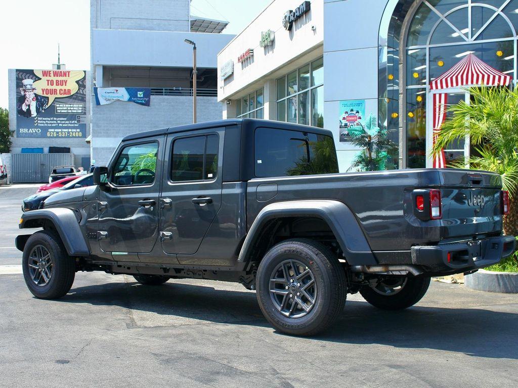 new 2025 Jeep Gladiator car, priced at $43,130