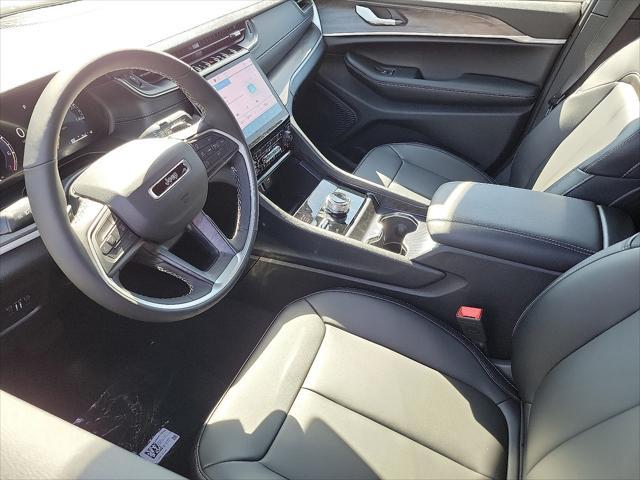 new 2025 Jeep Grand Cherokee car, priced at $39,399