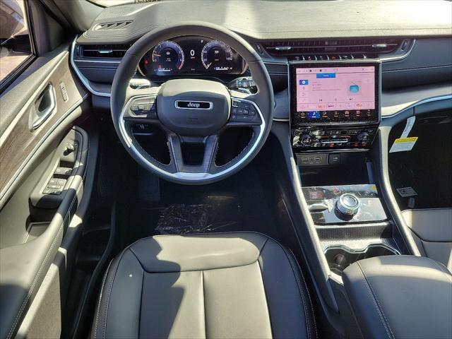new 2025 Jeep Grand Cherokee car, priced at $39,399