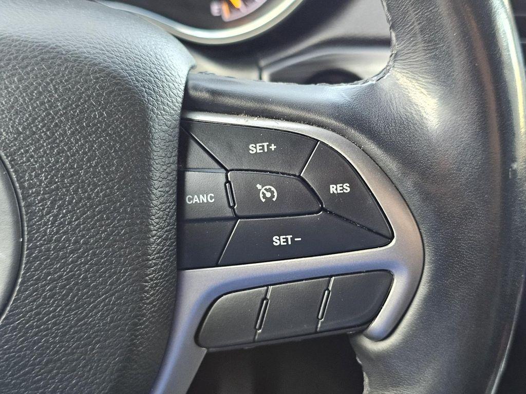 used 2021 Jeep Grand Cherokee car, priced at $19,995