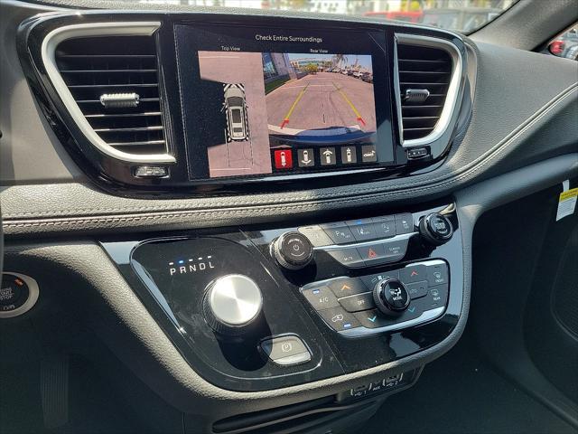 new 2025 Chrysler Pacifica car, priced at $38,595