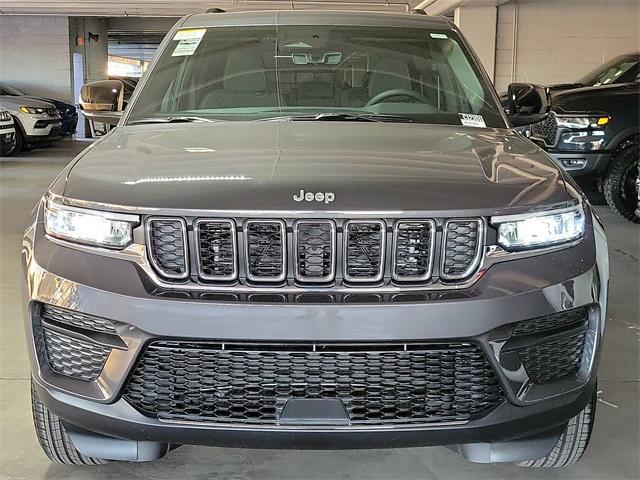 new 2025 Jeep Grand Cherokee car, priced at $37,675