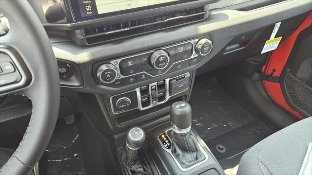 new 2025 Jeep Wrangler car, priced at $41,139