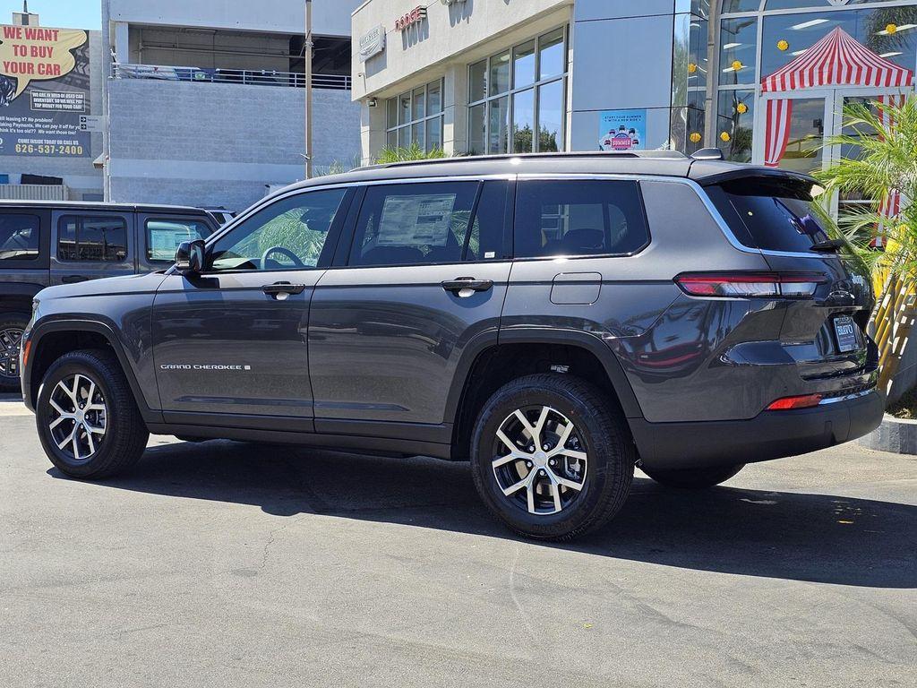 new 2025 Jeep Grand Cherokee L car, priced at $42,009