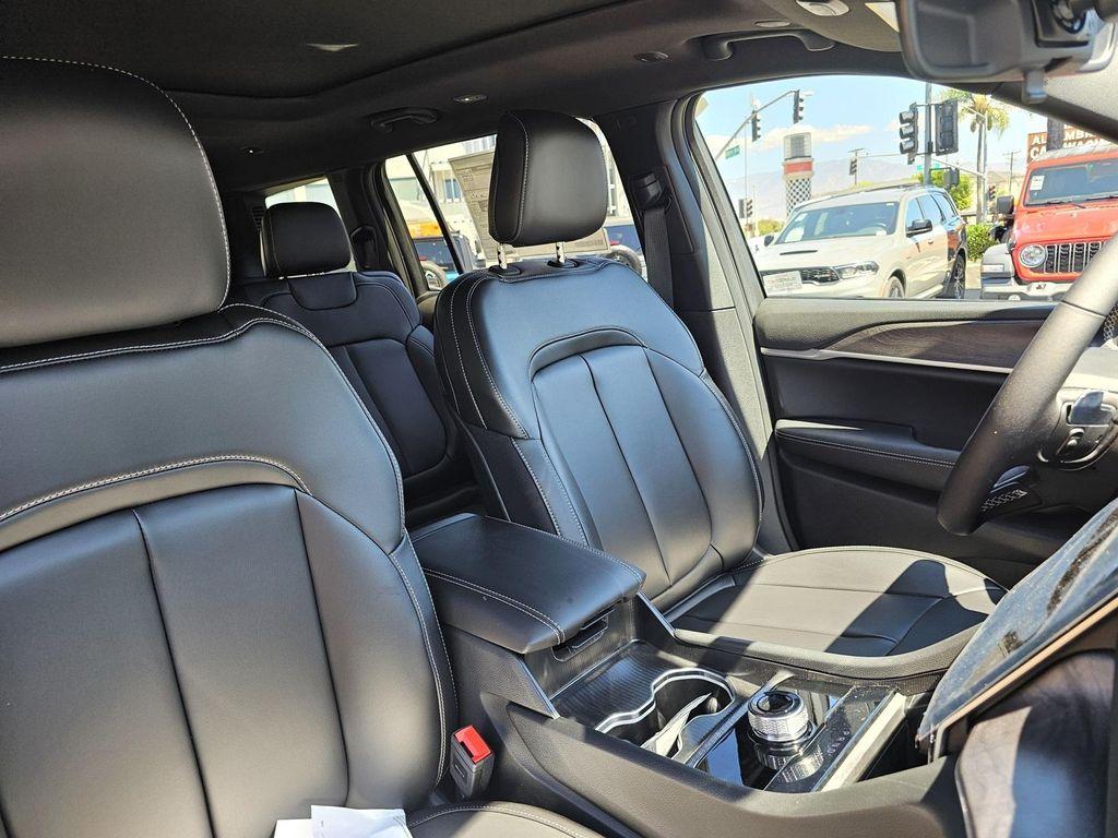 new 2025 Jeep Grand Cherokee L car, priced at $42,009