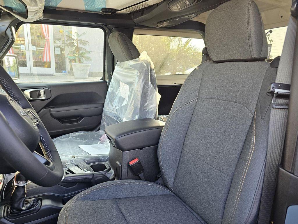 new 2025 Jeep Wrangler car, priced at $40,591