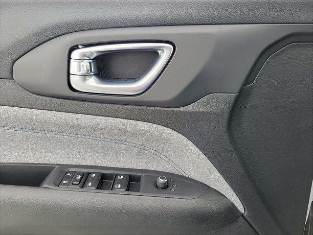 new 2025 Jeep Compass car, priced at $26,165
