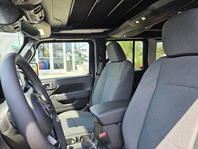 new 2025 Jeep Wrangler car, priced at $47,195