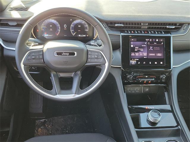 new 2025 Jeep Grand Cherokee car, priced at $33,495